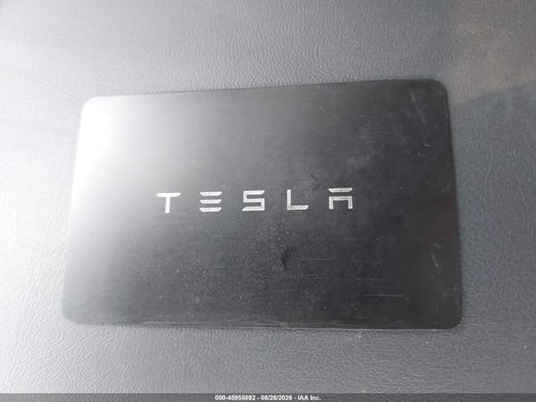 2025 TESLA MODEL Y — I11