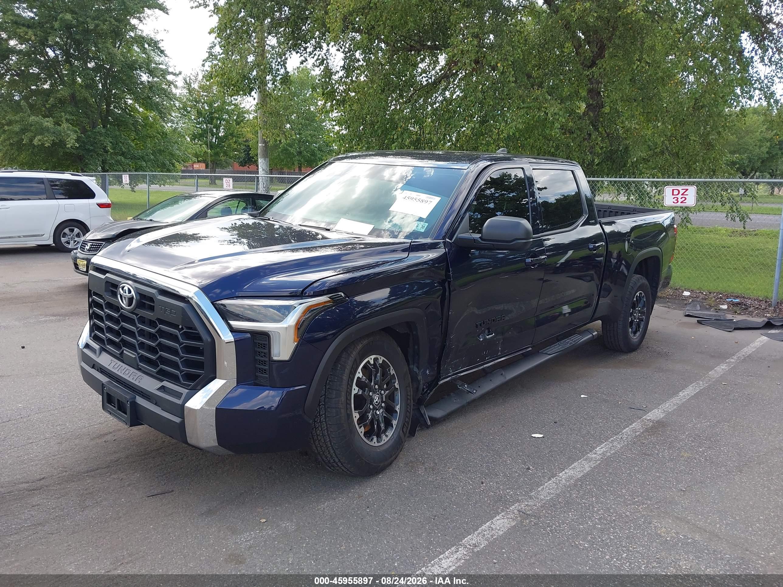 2025 TOYOTA TUNDRA SR5 — I2