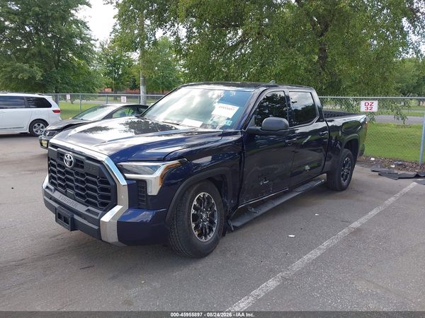 2025 TOYOTA TUNDRA SR5 — I2