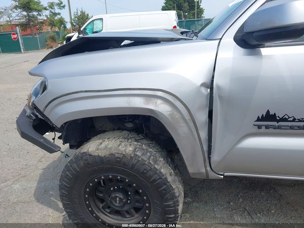 2016 TOYOTA TACOMA SR5 V6
