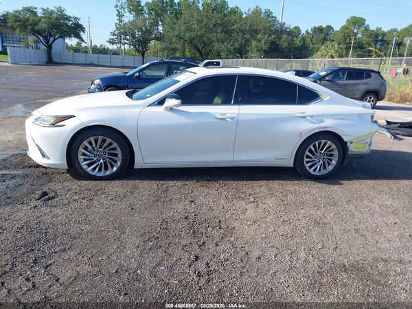 2021 LEXUS ES 300H ULTRA LUXURY