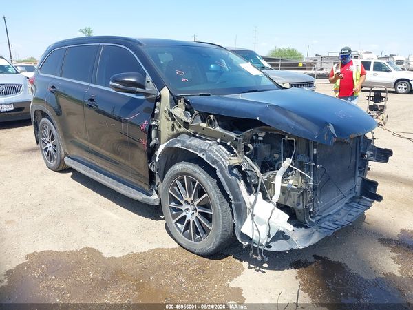 2017 TOYOTA HIGHLANDER SE — I1