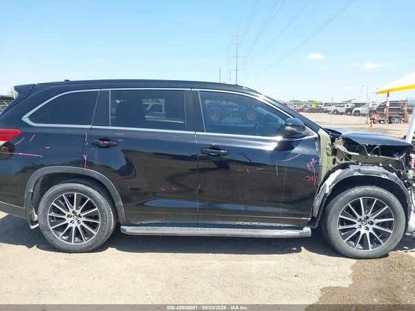 2017 TOYOTA HIGHLANDER SE — I116