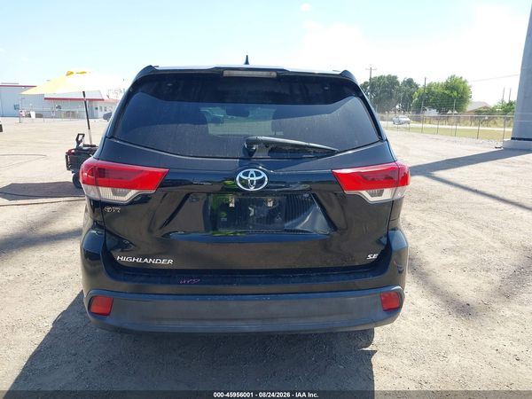 2017 TOYOTA HIGHLANDER SE — I119