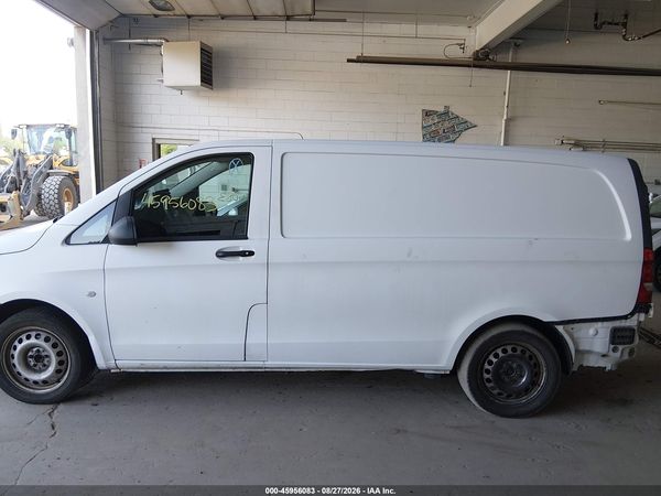 2016 MERCEDES-BENZ METRIS — I117