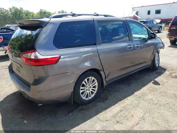 2016 TOYOTA SIENNA XLE 8 PASSENGER