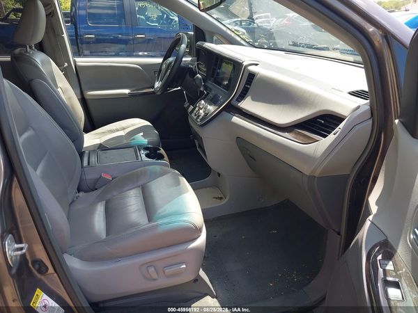 2016 TOYOTA SIENNA XLE 8 PASSENGER