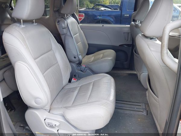2016 TOYOTA SIENNA XLE 8 PASSENGER
