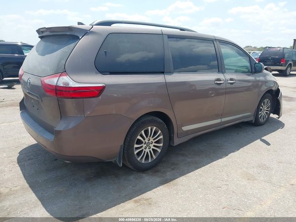 2019 TOYOTA SIENNA XLE 8 PASSENGER