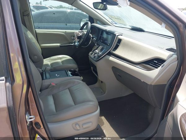 2019 TOYOTA SIENNA XLE 8 PASSENGER
