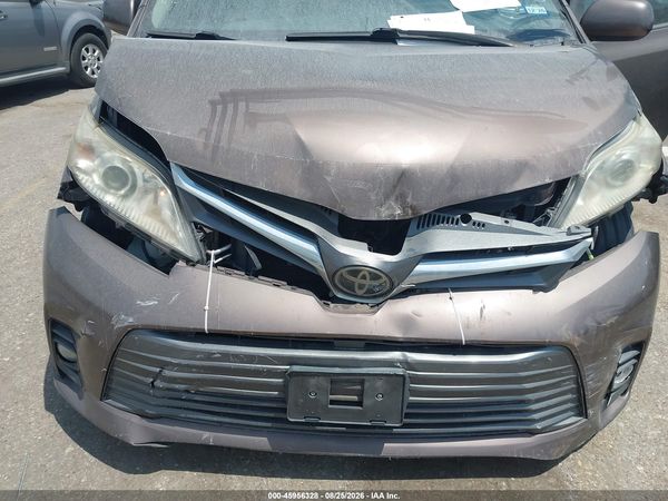 2019 TOYOTA SIENNA XLE 8 PASSENGER