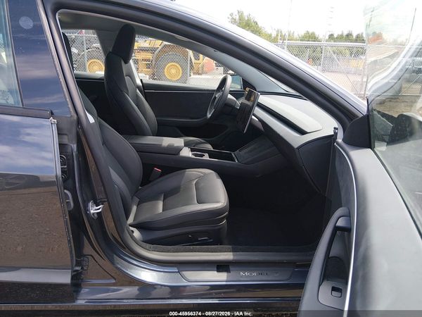 2025 TESLA MODEL 3 — I5