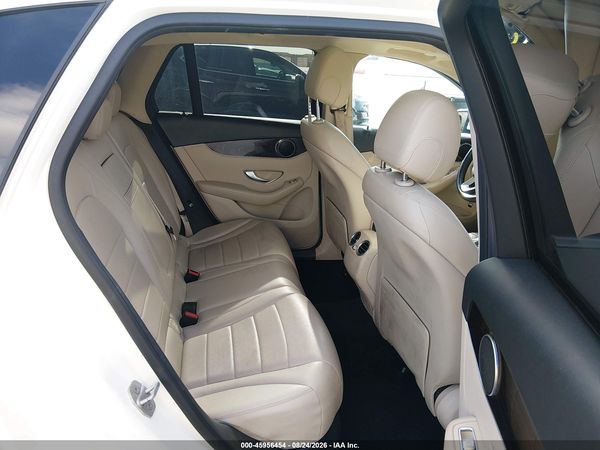 2016 MERCEDES-BENZ GLC 300 GLC300 — I8