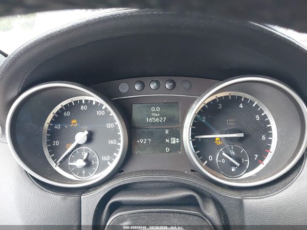 2012 MERCEDES-BENZ GL 550 4MATIC — I7
