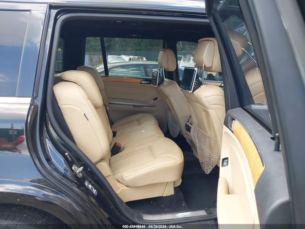 2012 MERCEDES-BENZ GL 550 4MATIC — I8
