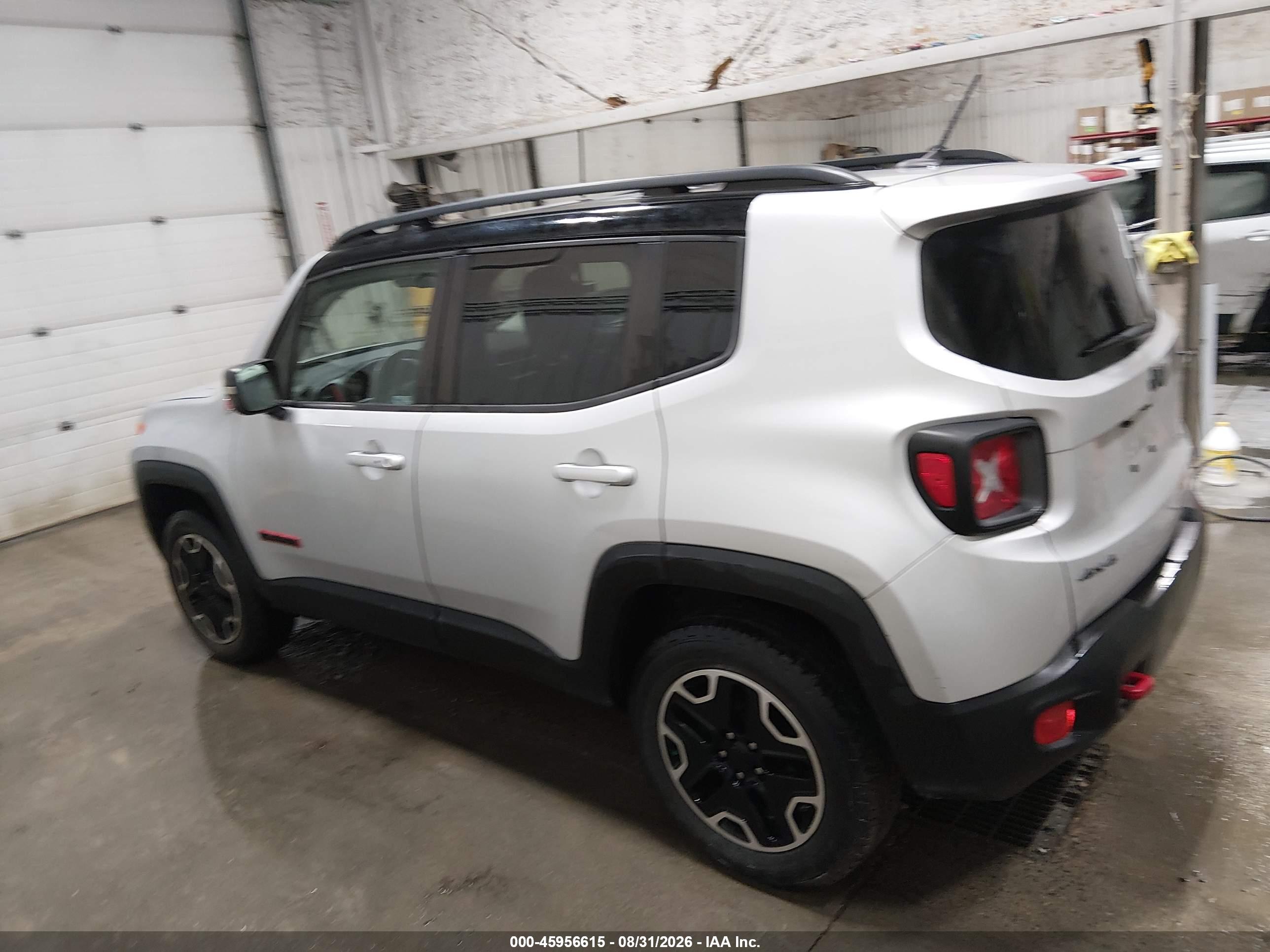 2016 JEEP RENEGADE TRAILHAWK