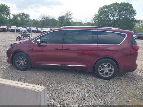 2019 CHRYSLER PACIFICA LIMITED