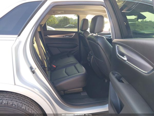 2017 CADILLAC XT5 LUXURY — I8