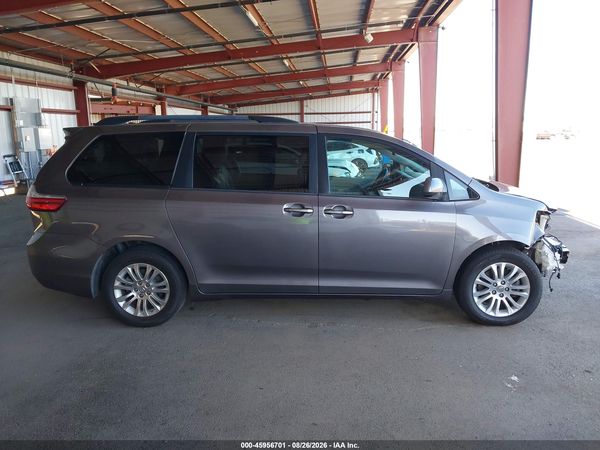 2016 TOYOTA SIENNA XLE 8 PASSENGER