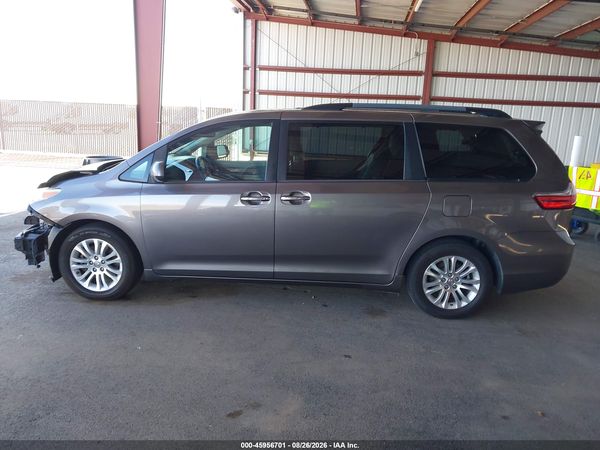 2016 TOYOTA SIENNA XLE 8 PASSENGER