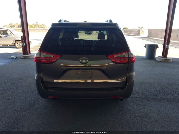 2016 TOYOTA SIENNA XLE 8 PASSENGER