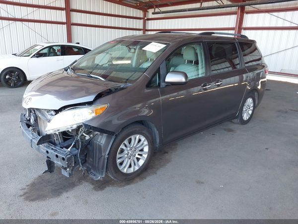2016 TOYOTA SIENNA XLE 8 PASSENGER