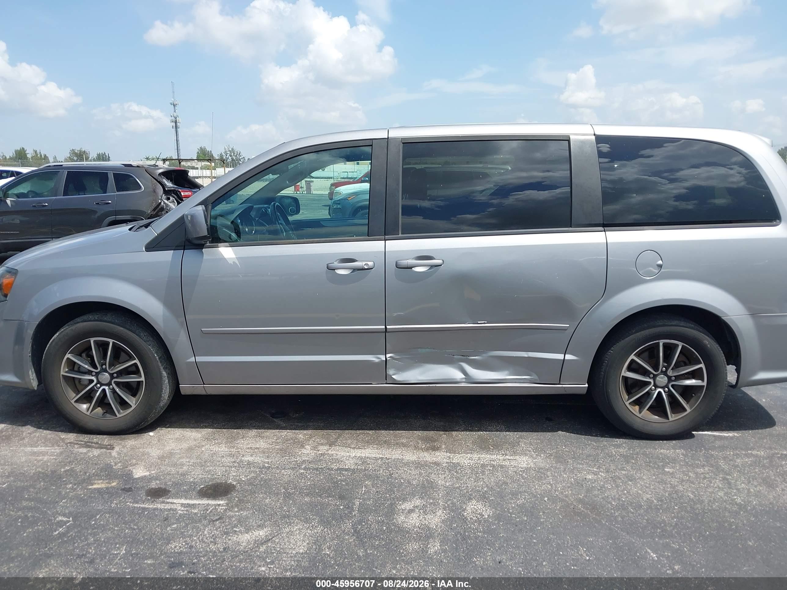 2016 DODGE GRAND CARAVAN SXT