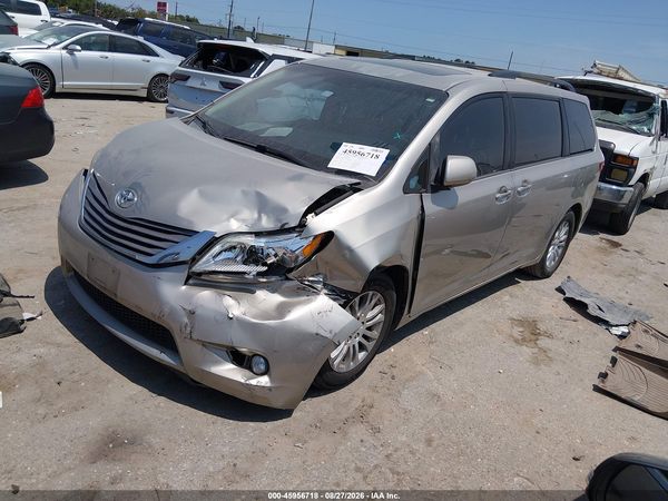 2016 TOYOTA SIENNA XLE 8 PASSENGER — I2