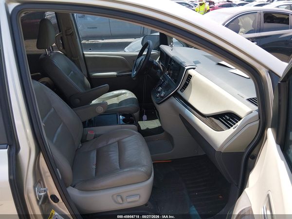 2016 TOYOTA SIENNA XLE 8 PASSENGER — I5