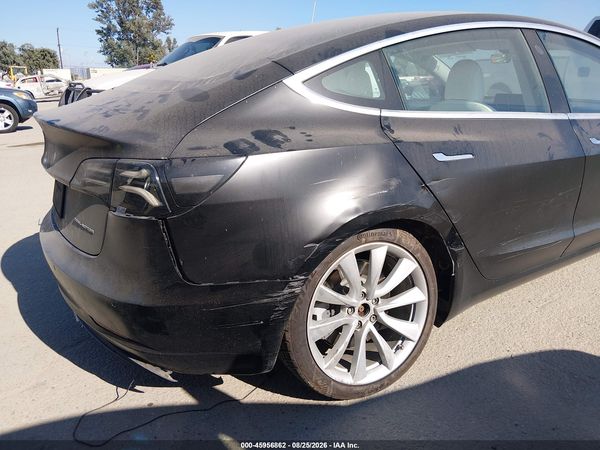 2018 TESLA MODEL 3 LONG RANGE/PERFORMANCE