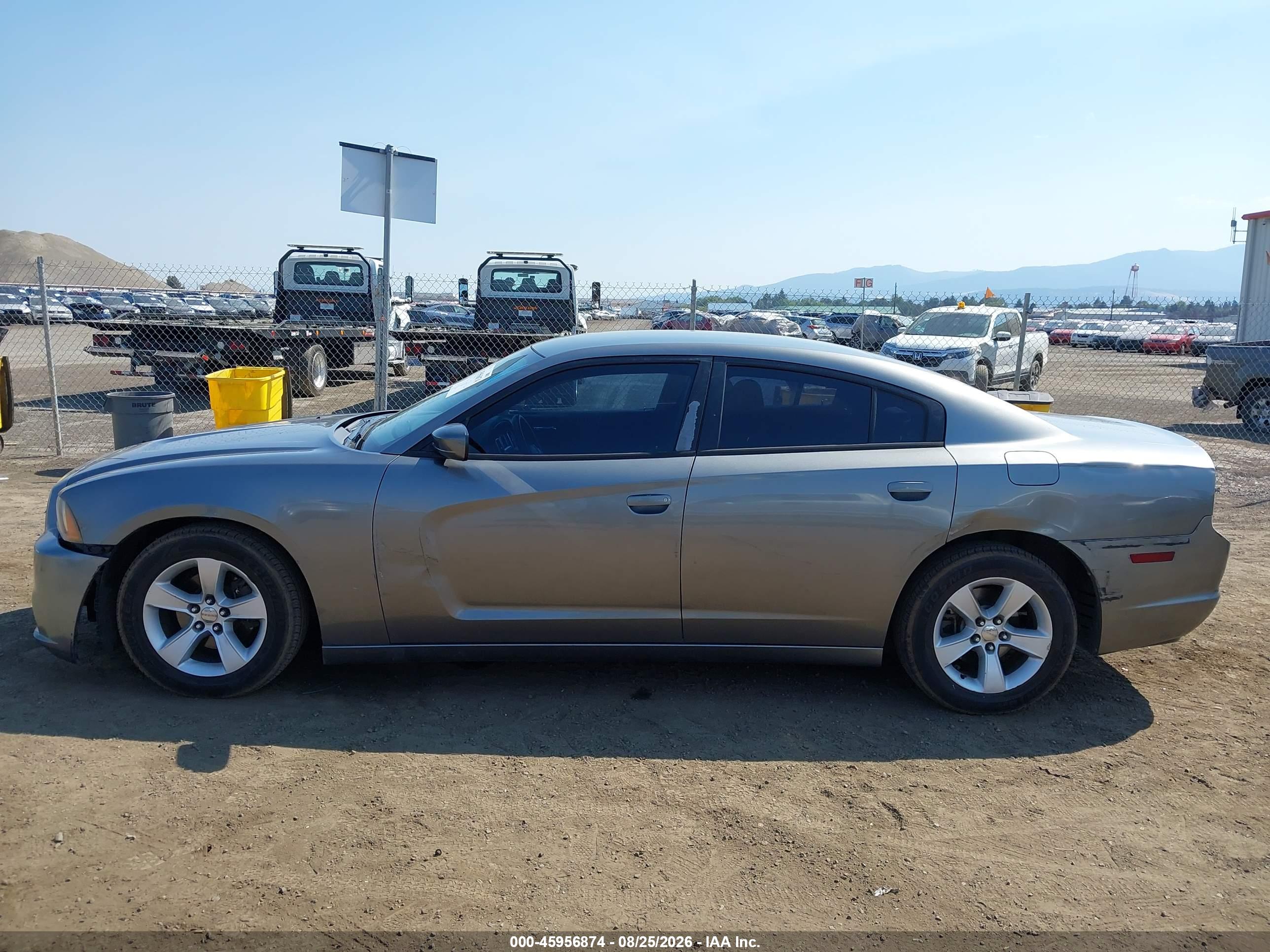 2012 DODGE CHARGER SE