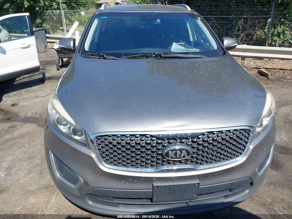 2017 KIA SORENTO 2.4L LX — I6