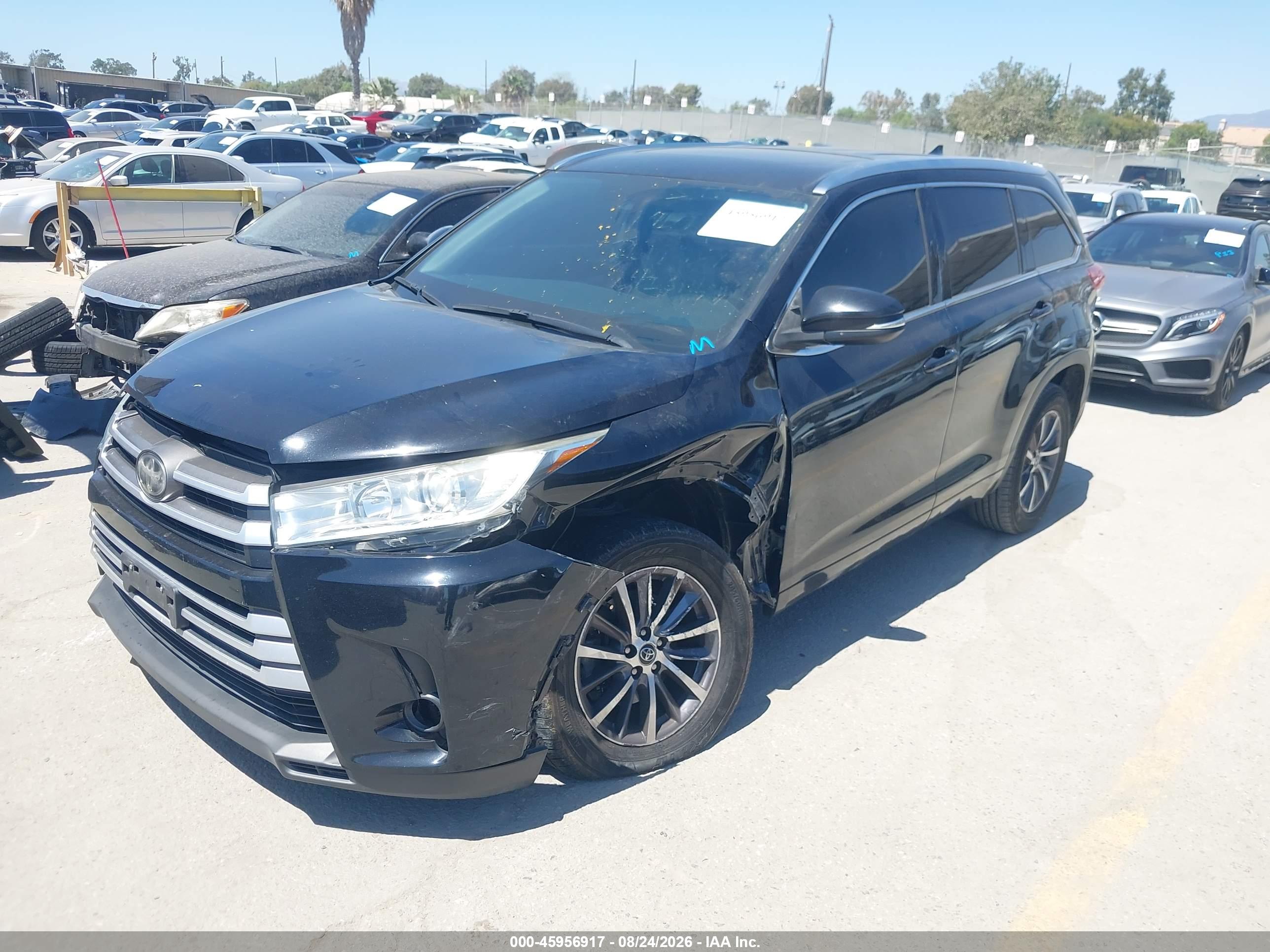2018 TOYOTA HIGHLANDER XLE — I2