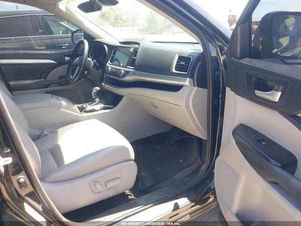 2018 TOYOTA HIGHLANDER XLE — I5