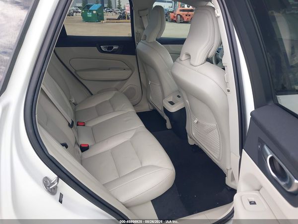 2024 VOLVO XC60 B5 PLUS DARK THEME — I8