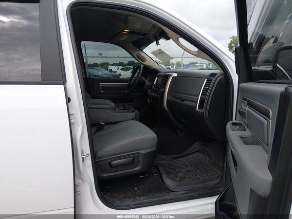 2019 RAM 1500 CLASSIC SLT  4X2 6'4 BOX
