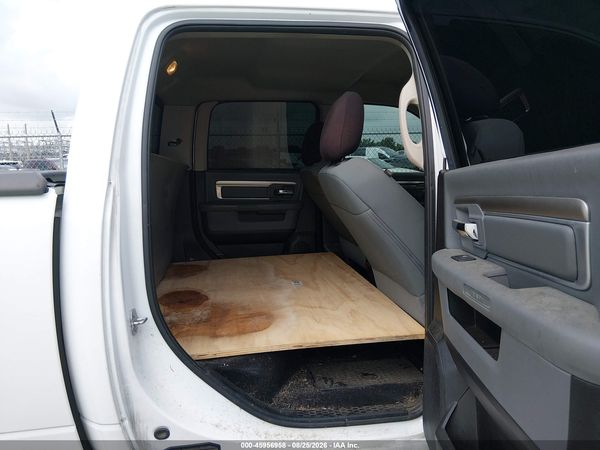 2019 RAM 1500 CLASSIC SLT  4X2 6'4 BOX