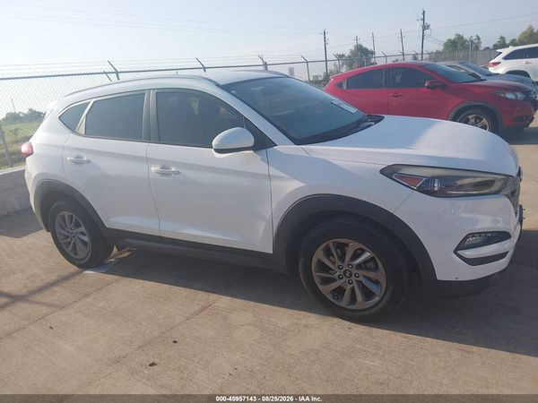 2016 HYUNDAI TUCSON SE