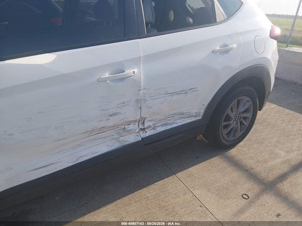 2016 HYUNDAI TUCSON SE