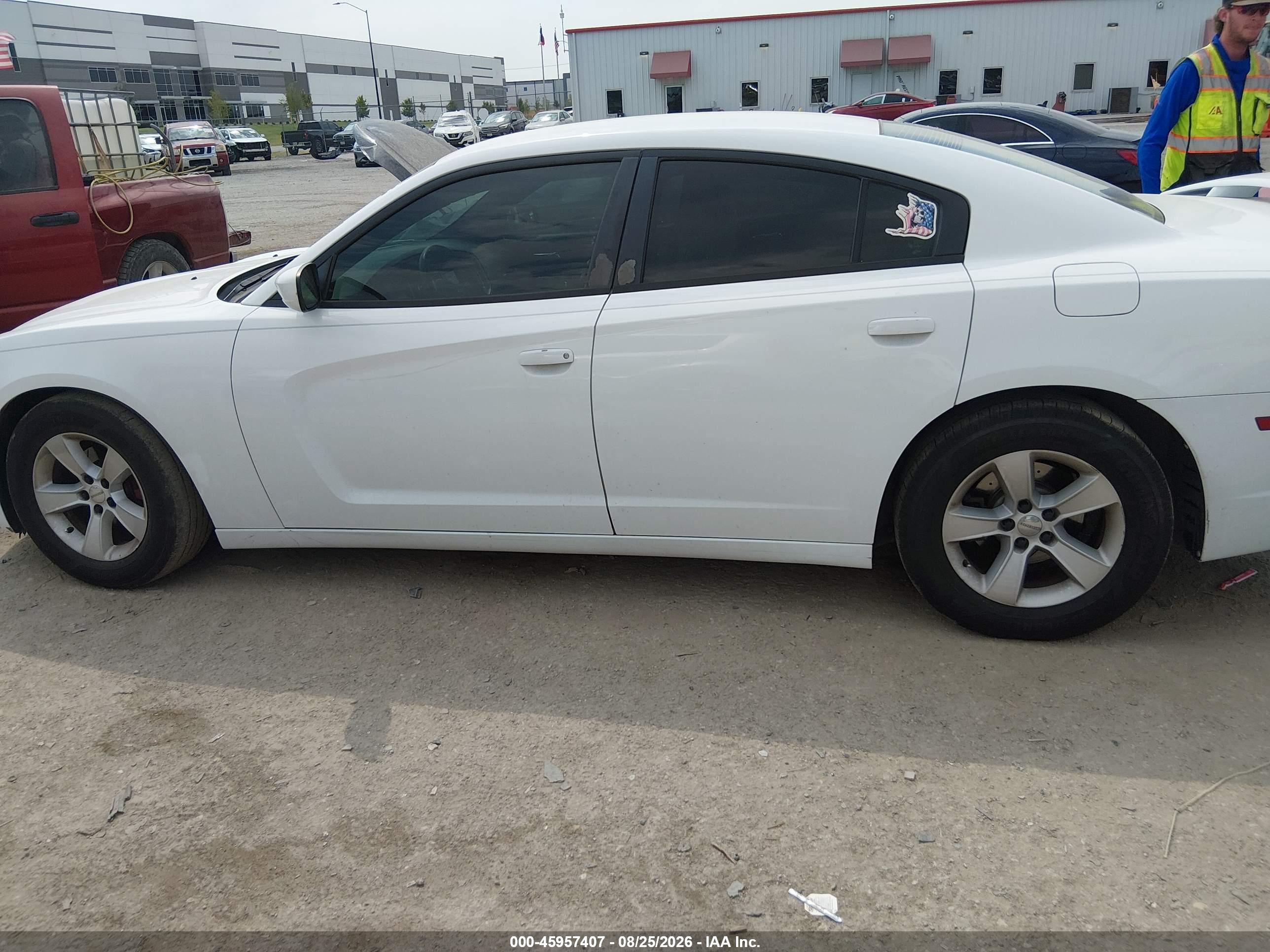 2013 DODGE CHARGER SE