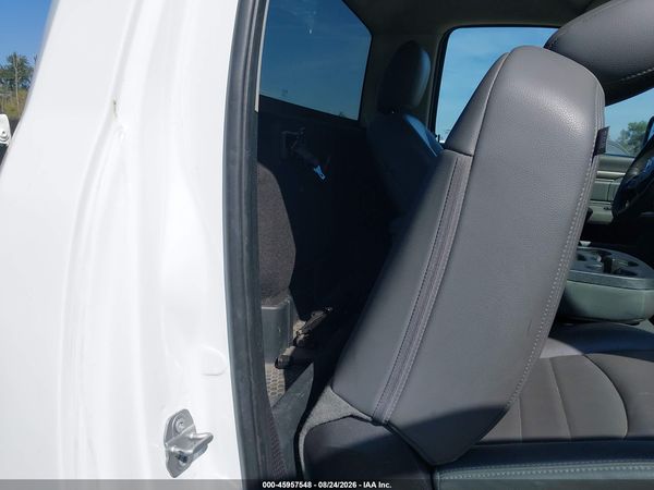 2017 RAM 1500 TRADESMAN  4X2 8' BOX
