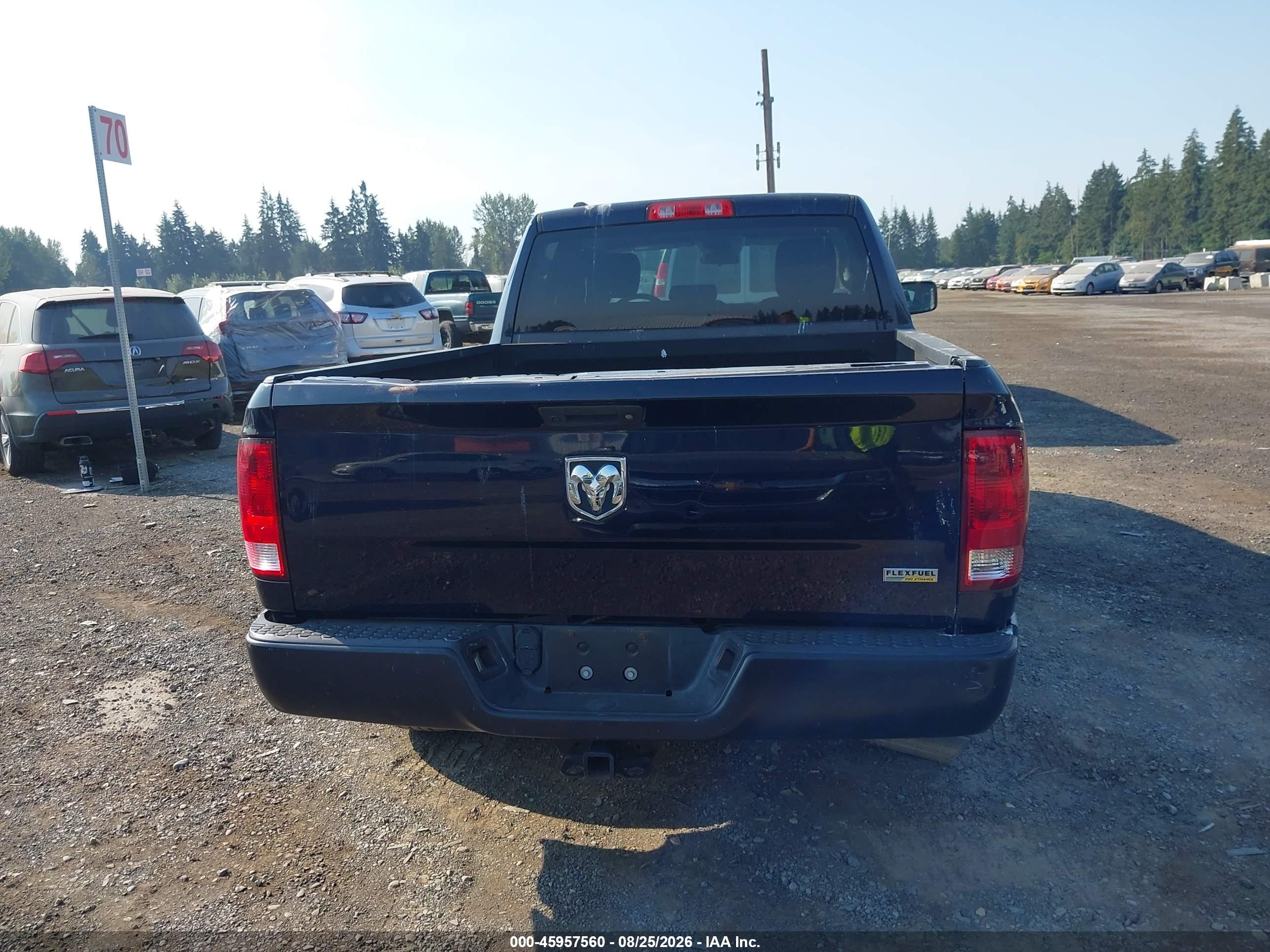 2017 RAM 1500 TRADESMAN  4X2 6'4 BOX