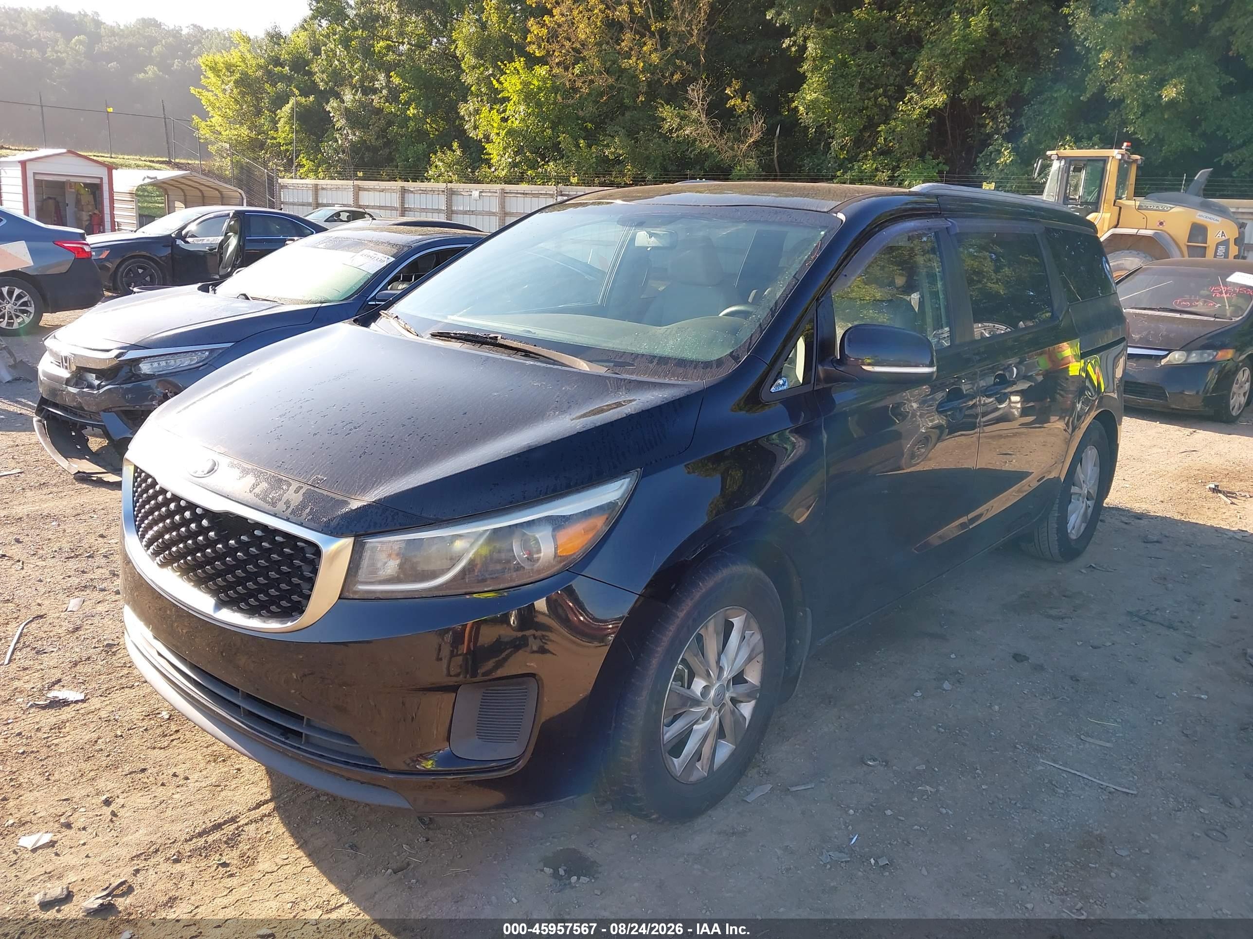 2016 KIA SEDONA LX