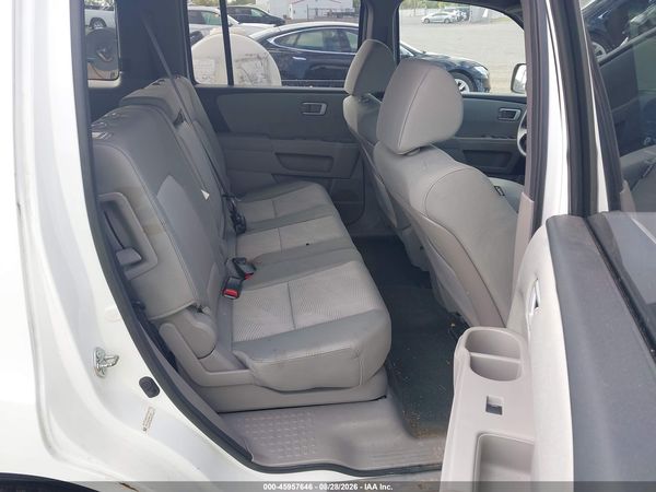 2014 HONDA PILOT LX — I8