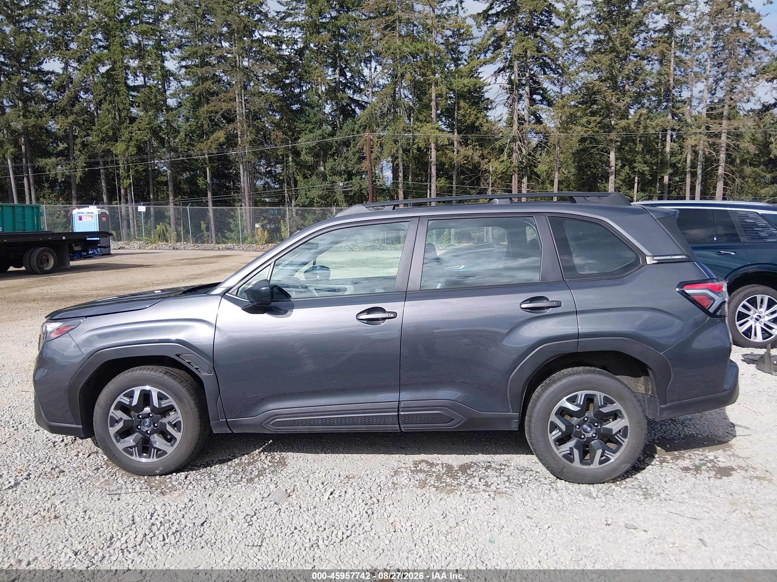 2025 SUBARU FORESTER Base Plus