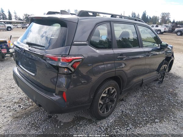 2025 SUBARU FORESTER Base Plus