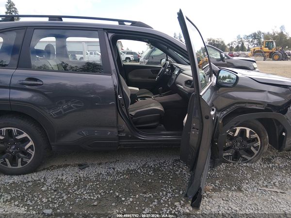 2025 SUBARU FORESTER Base Plus