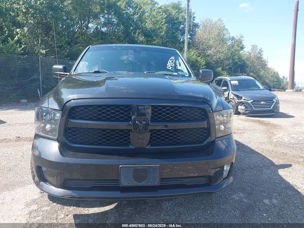 2017 RAM 1500 EXPRESS  4X4 5'7 BOX