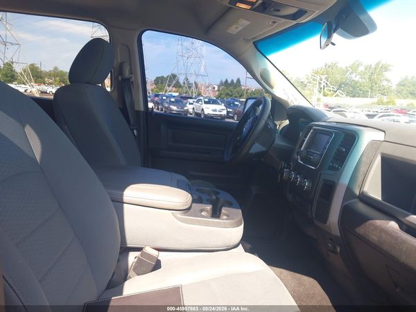 2017 RAM 1500 EXPRESS  4X4 5'7 BOX