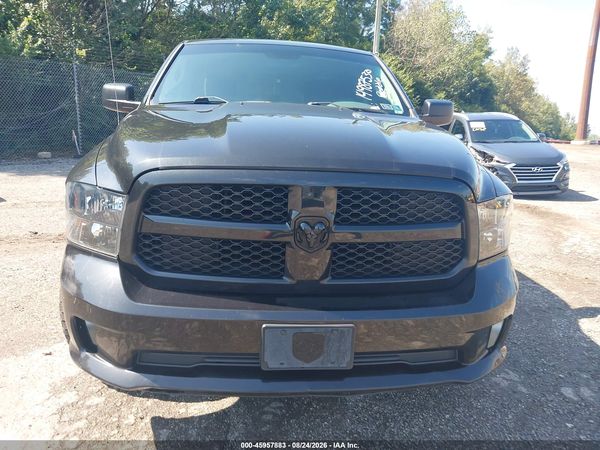 2017 RAM 1500 EXPRESS  4X4 5'7 BOX